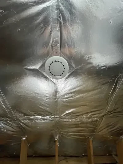 Overview Penta Power Home Tag Fixed on sloping insulated roof