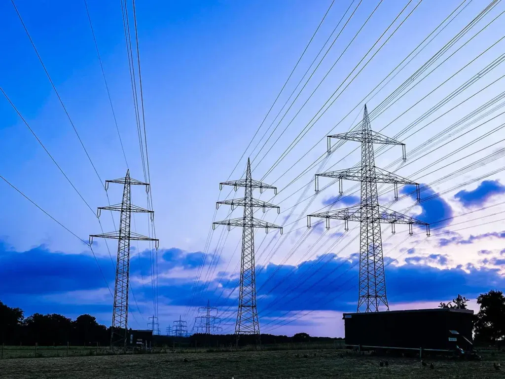 Hoogspanningsleidingen straling